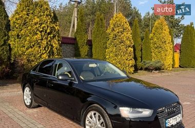 Седан Audi A4 2012 в Львове