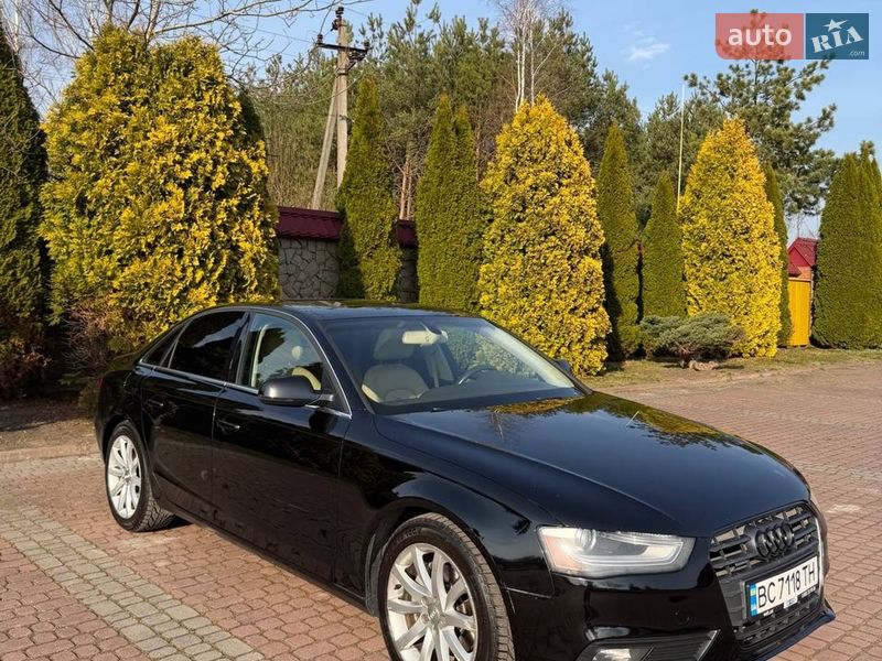Седан Audi A4 2012 в Львові