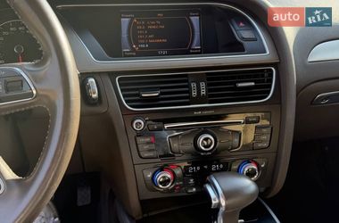 Седан Audi A4 2012 в Львове