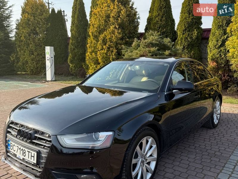 Седан Audi A4 2012 в Львові