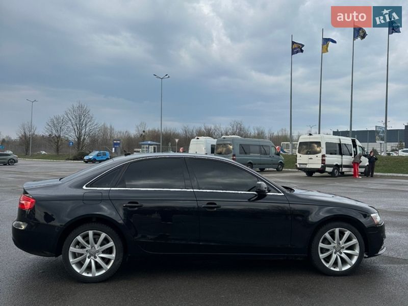 Седан Audi A4 2013 в Львове