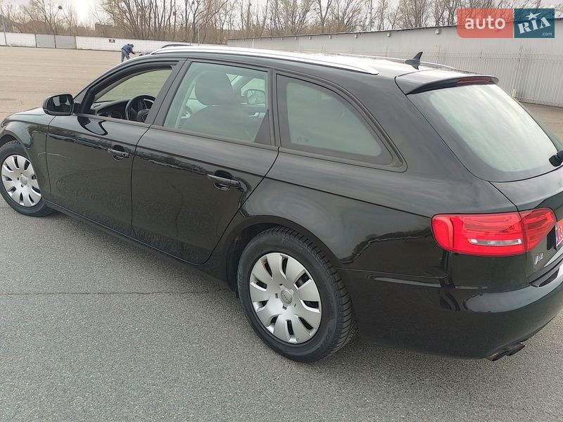 Универсал Audi A4 2012 в Киеве