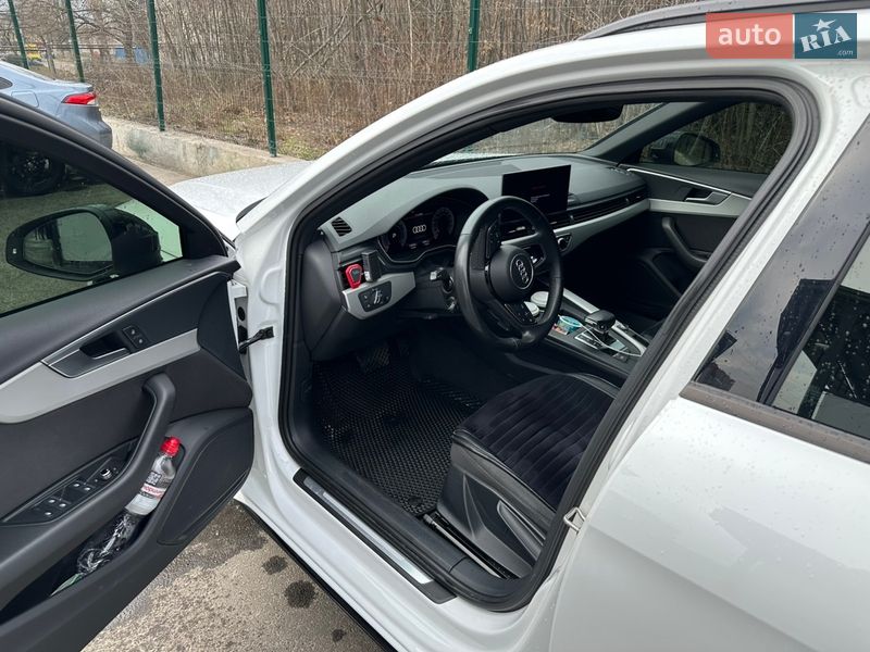 Универсал Audi A4 2019 в Киеве