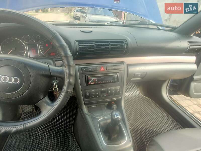 Седан Audi A4 2000 в Харькове
