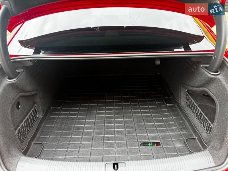 Седан Audi A4 2020 в Василькове
