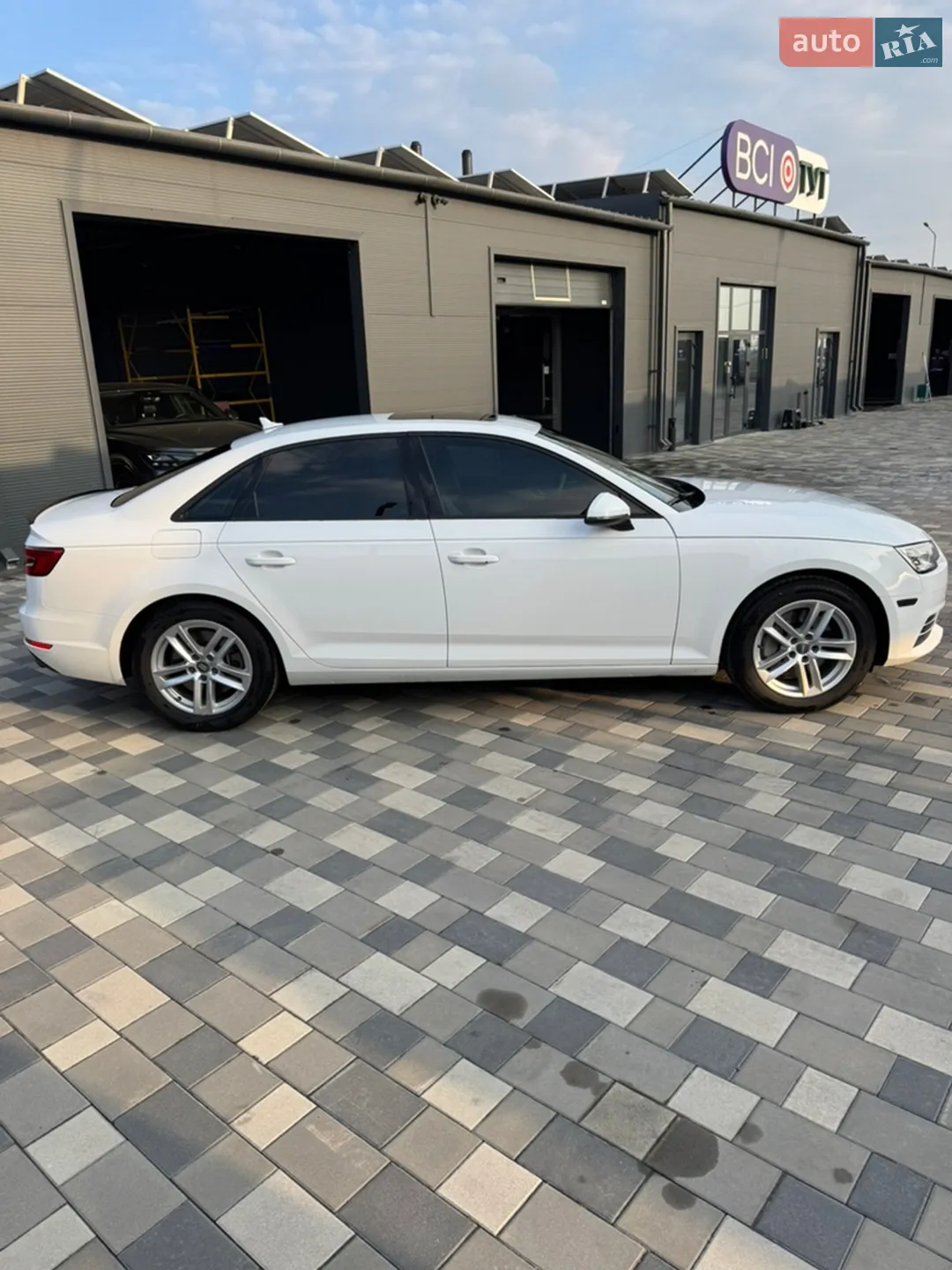 2017 Audi A4 - мініатюра 4
