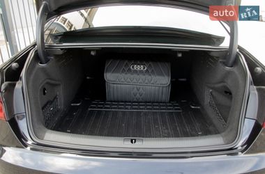 Седан Audi A4 2015 в Черкассах