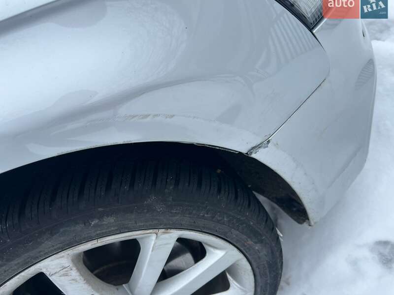 Седан Audi A4 2014 в Тернополе