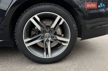 Седан Audi A4 2016 в Киеве