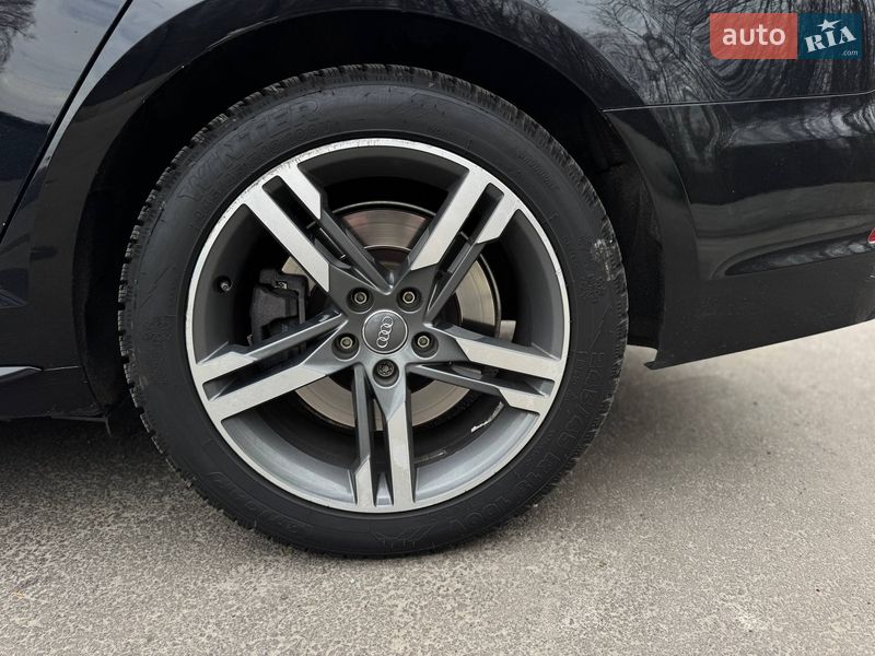 Седан Audi A4 2016 в Киеве