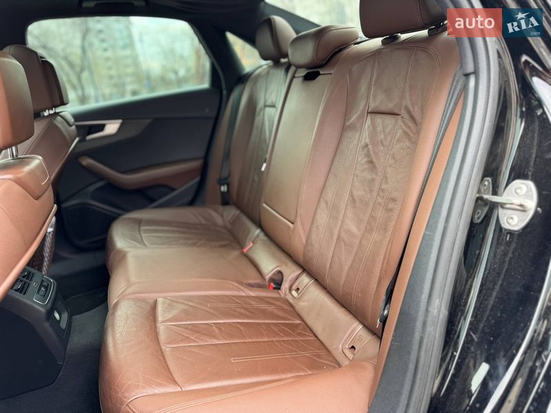 Седан Audi A4 2016 в Киеве
