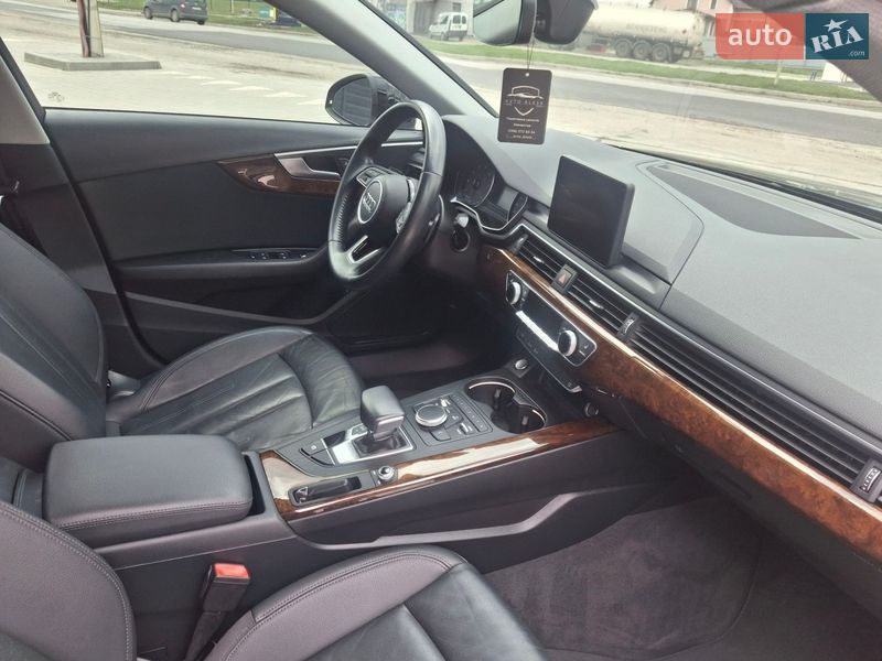 Седан Audi A4 2018 в Каменец-Подольском