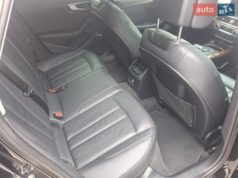 Седан Audi A4 2018 в Каменец-Подольском
