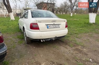 Седан Audi A4 1996 в Тячеве