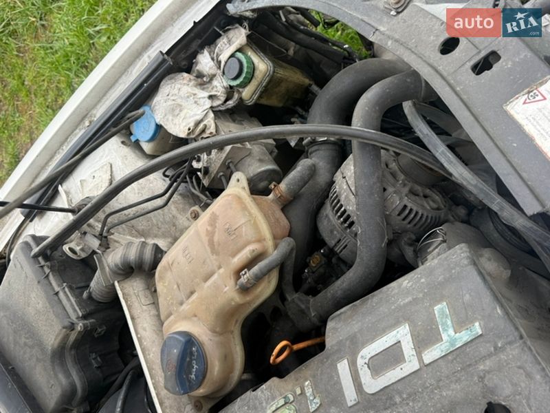 Седан Audi A4 1996 в Тячеве