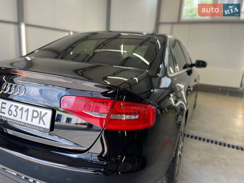 Седан Audi A4 2014 в Днепре