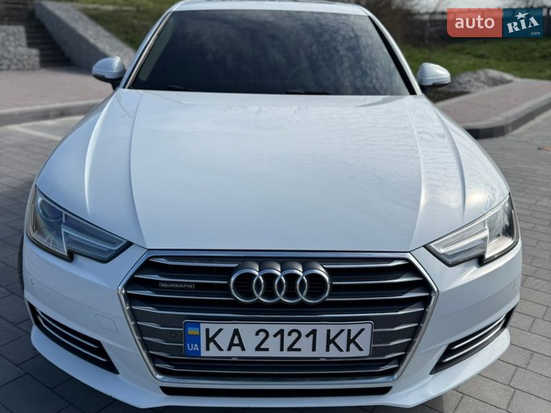 Седан Audi A4 2016 в Львове