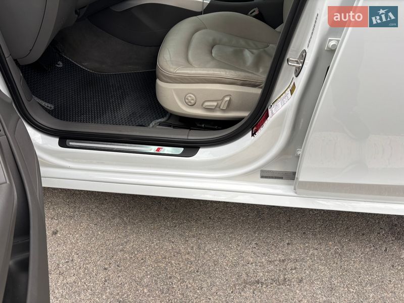 Седан Audi A4 2011 в Харькове