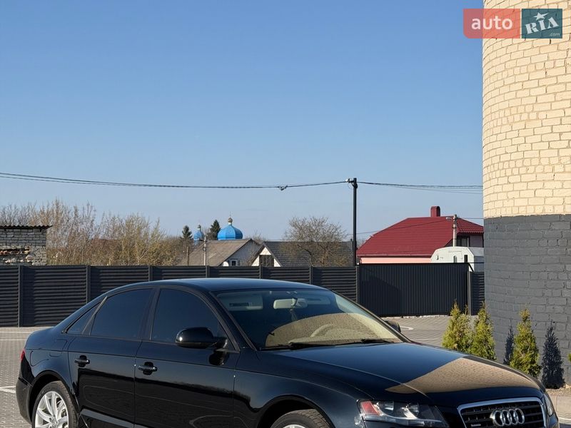 Седан Audi A4 2010 в Дубно