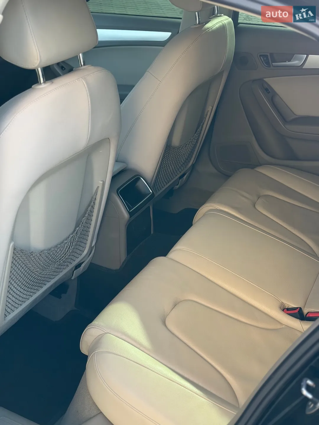 2010 Audi A4 - мініатюра 19
