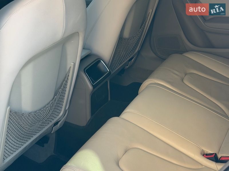 Седан Audi A4 2010 в Дубно