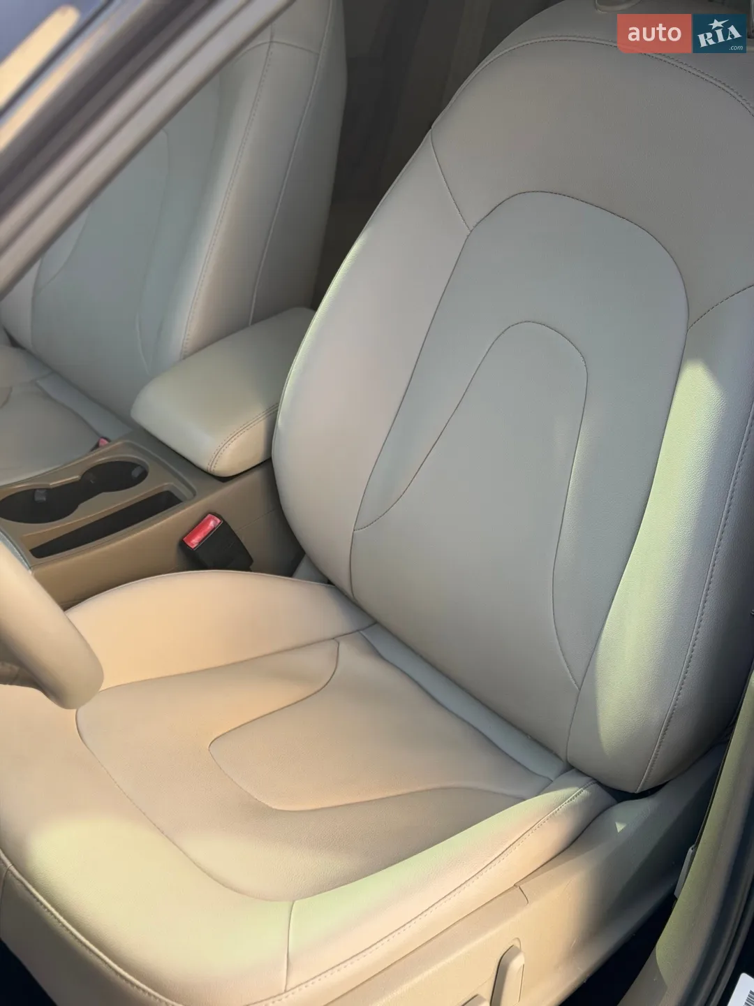 2010 Audi A4 - мініатюра 20