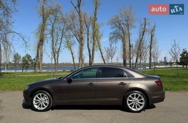 Седан Audi A4 2016 в Киеве