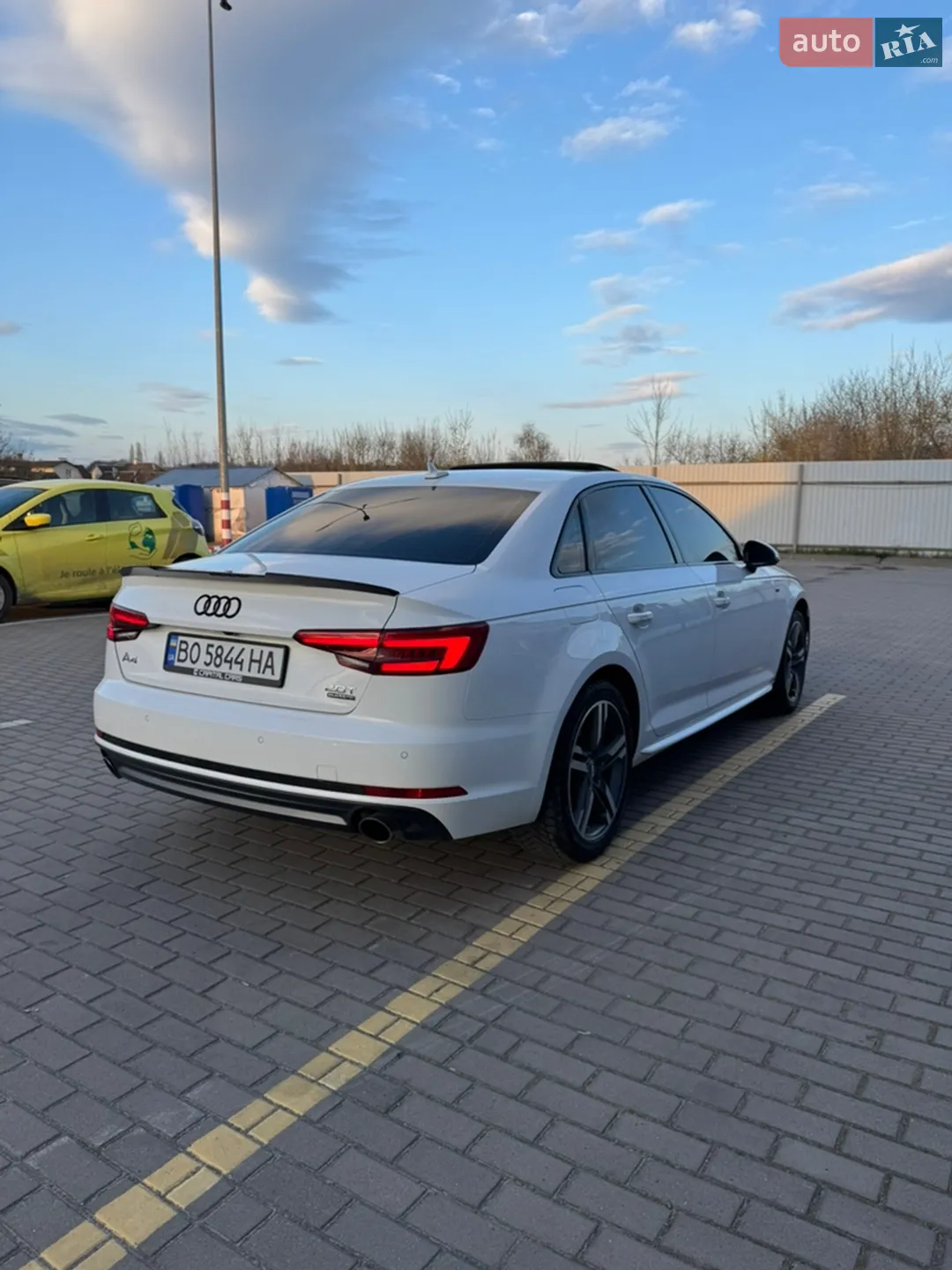 2016 Audi A4 - мініатюра 5