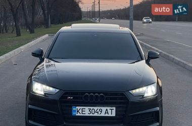 Седан Audi A4 2018 в Кривом Роге