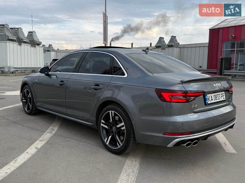 Седан Audi A4 2018 в Киеве