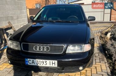 Седан Audi A4 1995 в Переяславі