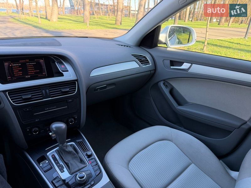 Универсал Audi A4 2010 в Киеве