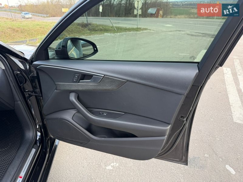 Седан Audi A4 2018 в Дрогобыче