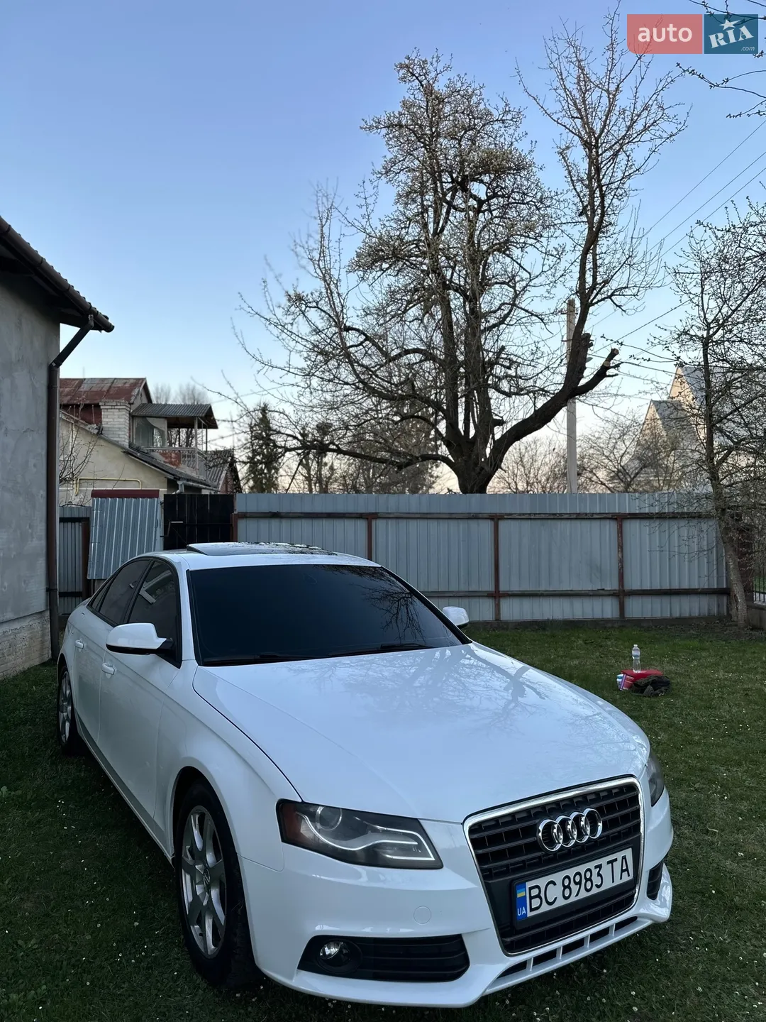 2010 Audi A4 - мініатюра 2