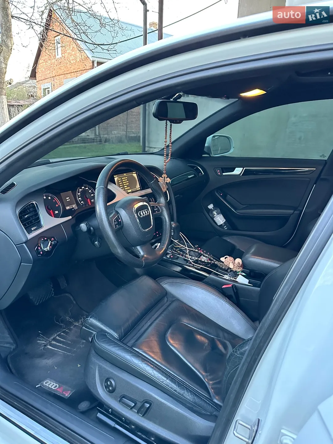 2010 Audi A4 - мініатюра 12