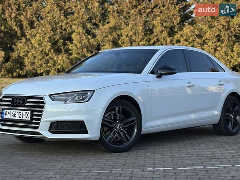 Седан Audi A4 2019 в Львові