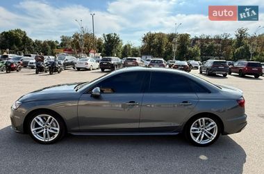 Седан Audi A4 2023 в Харкові