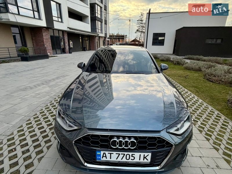 Седан Audi A4 2020 в Ивано-Франковске