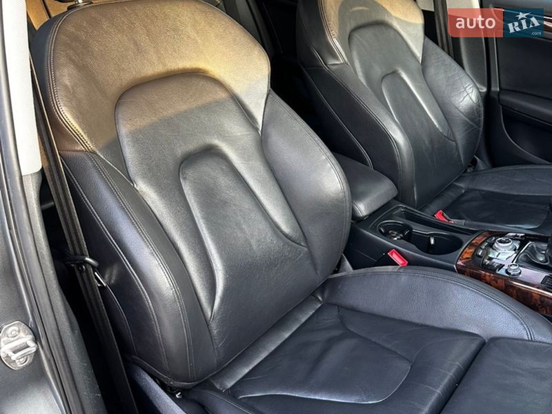 Седан Audi A4 2013 в Новояворовске