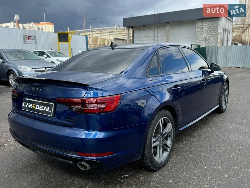 Седан Audi A4 2017 в Хмельницком