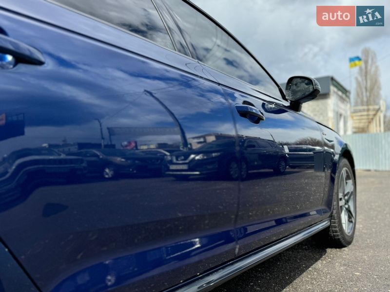 Седан Audi A4 2017 в Хмельницком