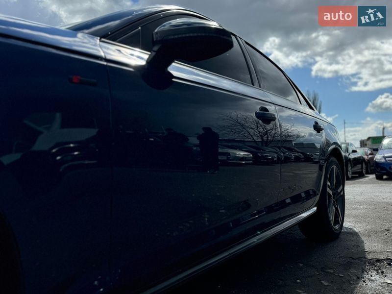 Седан Audi A4 2017 в Хмельницком