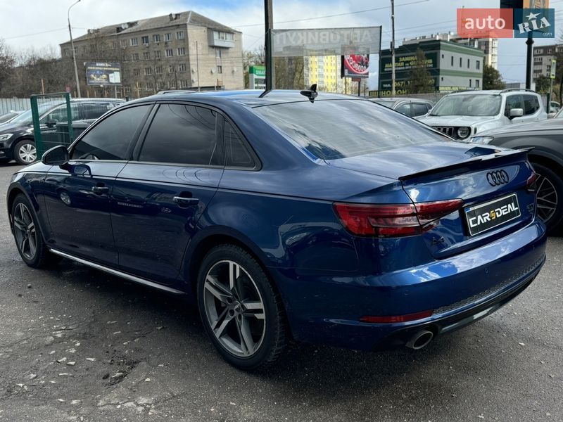 Седан Audi A4 2017 в Хмельницком
