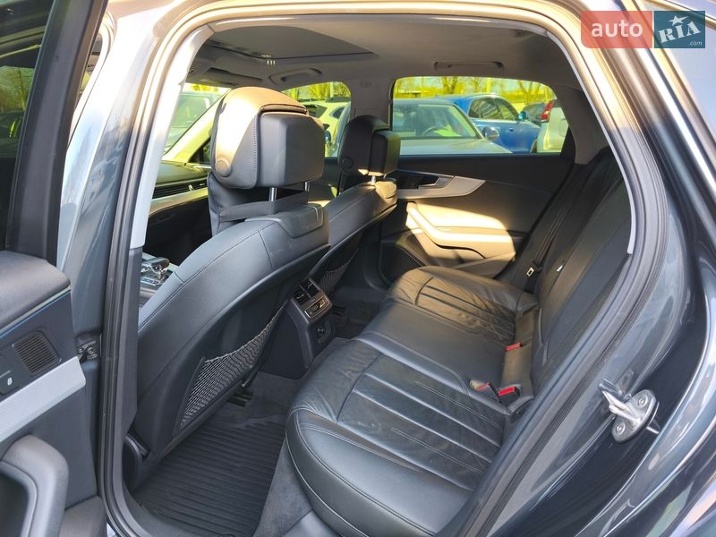 Седан Audi A4 2016 в Днепре