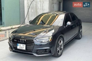 Седан Audi A4 2016 в Львове