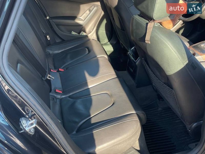 Седан Audi A4 2013 в Києві