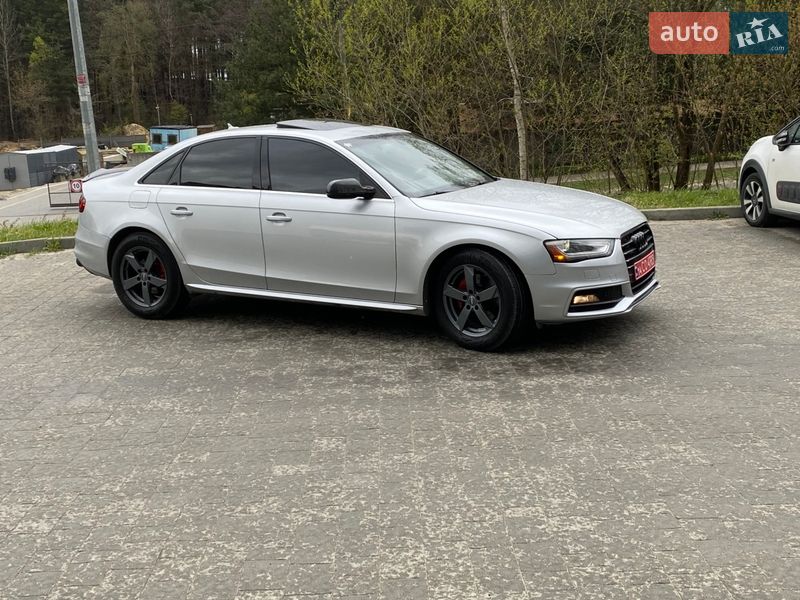 Седан Audi A4 2013 в Новояворовске