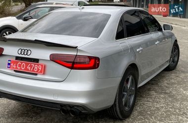 Седан Audi A4 2013 в Новояворовске