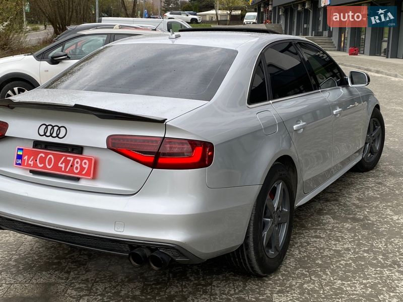 Седан Audi A4 2013 в Новояворовске
