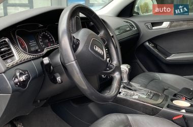 Седан Audi A4 2013 в Новояворовске